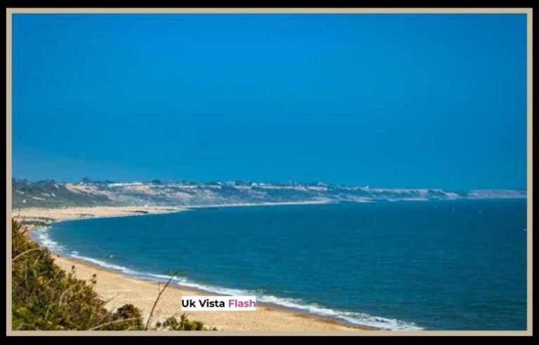 Highcliffe Beach Travel Guide for Families and Nature Lovers Highcliffe Beach Travel Guide for Families and Nature Lovers